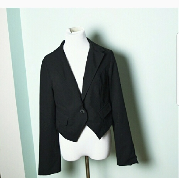 Tops - Stunning Black Blazer
